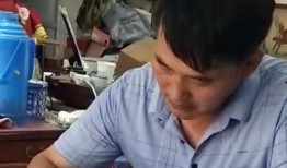 大衣哥的邻居爆料视频,揭秘大衣哥真实生活背后的故事